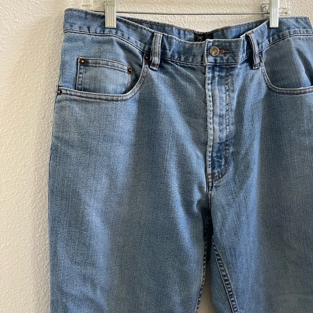 Jos A Bank Traveler 36 x 29 Short Light Wash Denim Relaxed Comfort Blue Jeans